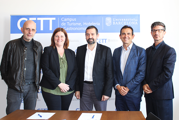 Fotografia de: El CETT i l’associació Club Marketing Barcelona signen un acord en pro de la formació i el desenvolupament professional | CETT